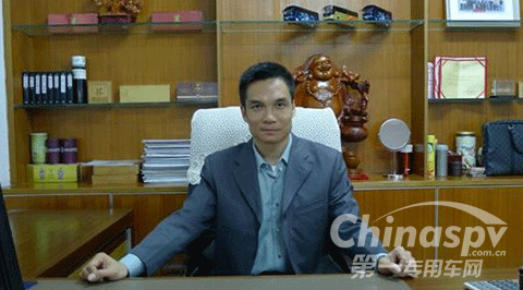 南湖旅游汽車(chē)有限公司的董事長(zhǎng)鄧添