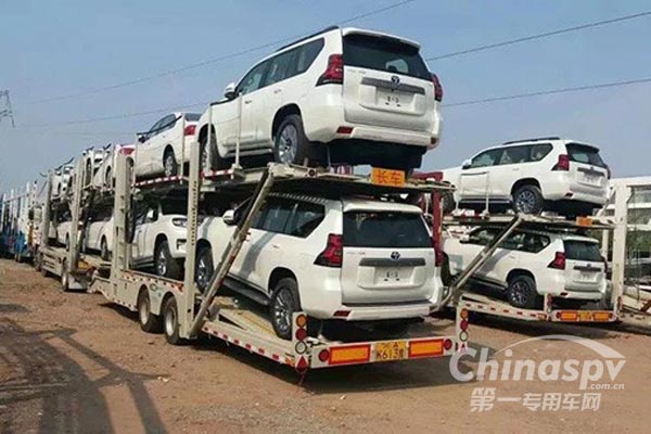 中集東岳中置軸轎運(yùn)掛車在青藏高原安全運(yùn)營(yíng)