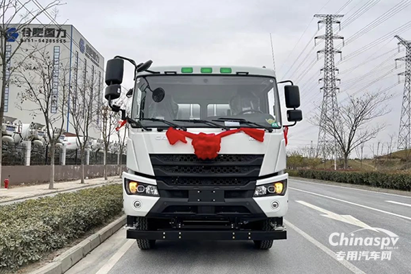 硬核來襲 星馬輕騎兵攪拌車,高效創(chuàng)富的利器