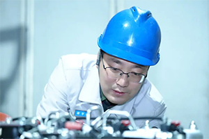 解放動力謝子奇：一線淬初心 雙線寫擔(dān)當(dāng)