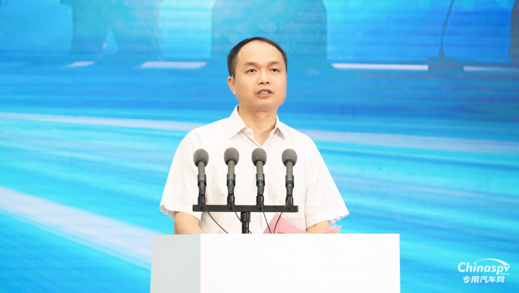 氣效卓然 領(lǐng)勢(shì)新程 解放悍V-LNG 中置軸轎運(yùn)車(chē)隆重上市！