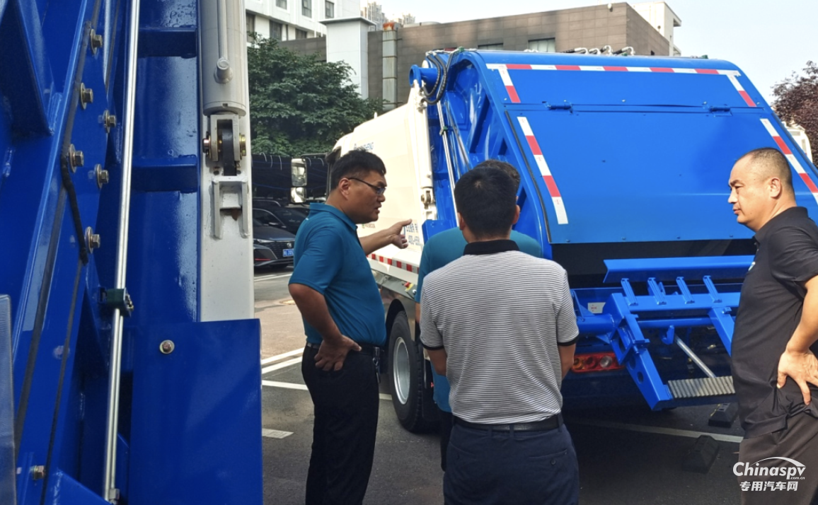 多拉又好 五征環(huán)保科技產(chǎn)品推介會(huì)在鄭州市召開