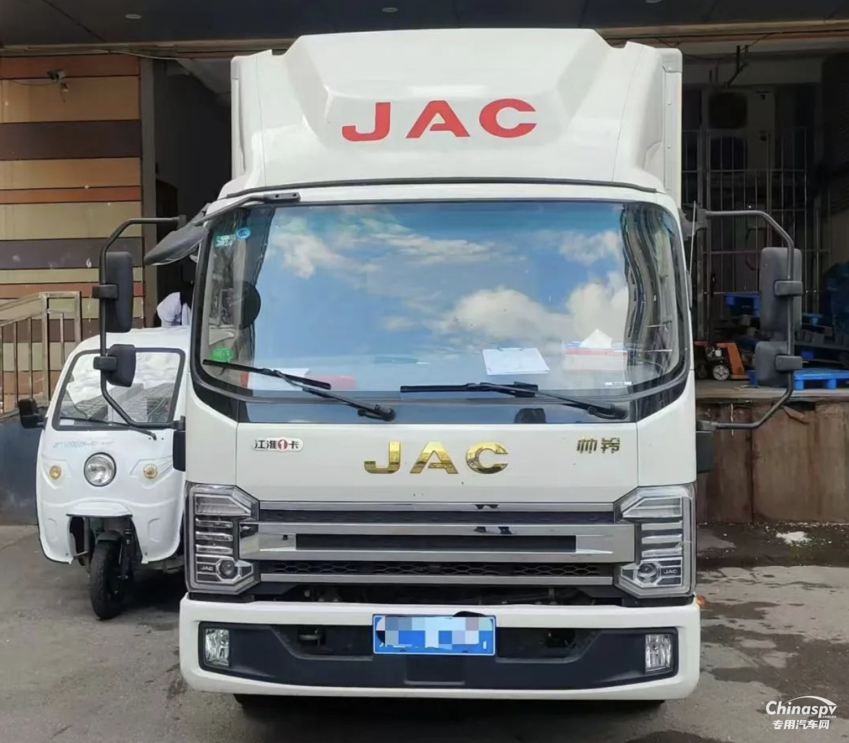 陳師傅：商超物流 拉貨能手 換車我還選江淮1卡和安徽康明斯動(dòng)力！