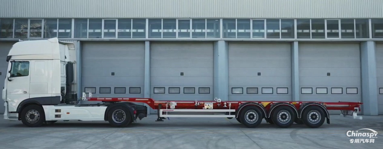 Kassbohrer創(chuàng)新之作：輕松應(yīng)對各種集裝箱挑戰(zhàn)的掛車