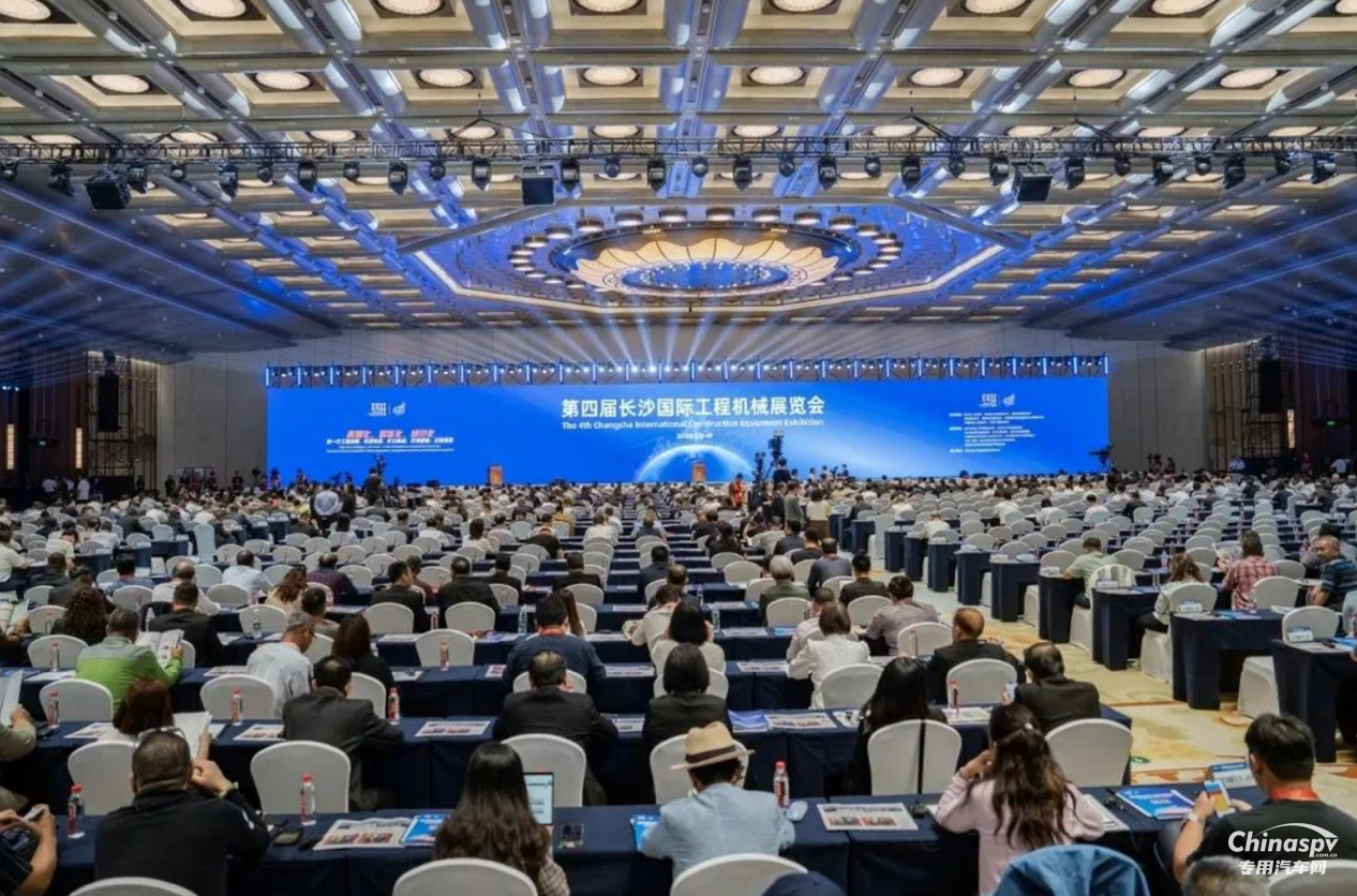 這陣容絕了！漢德車橋亮相第四屆國際工程機械展！
