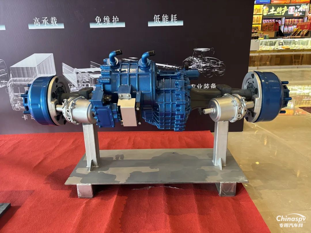 漢德車橋重磅亮相2025重慶智造峰會！定義可靠、高效、綠色新標桿！