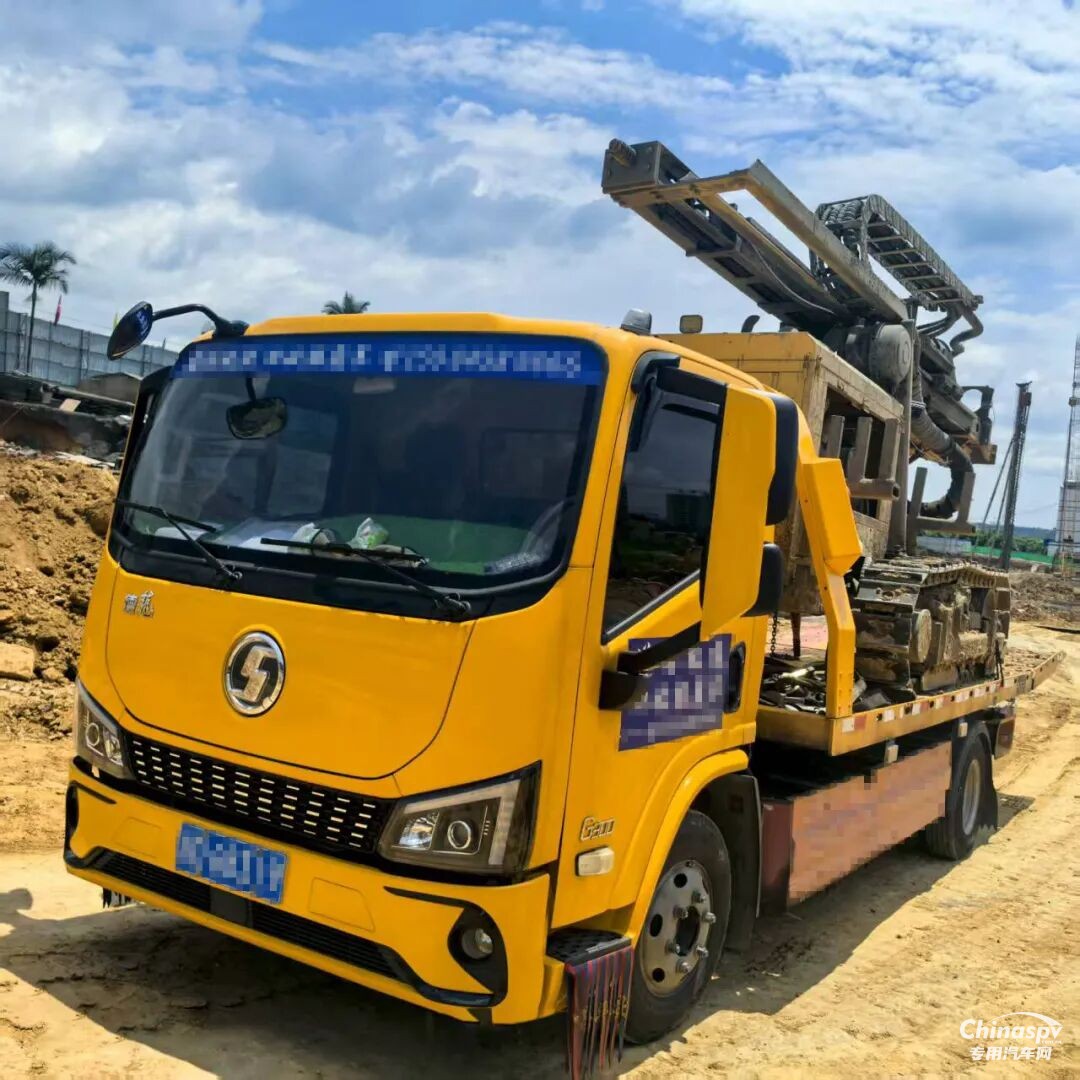 清障救援“不考慮其他車”！羅老板只認(rèn)陜汽+康明斯