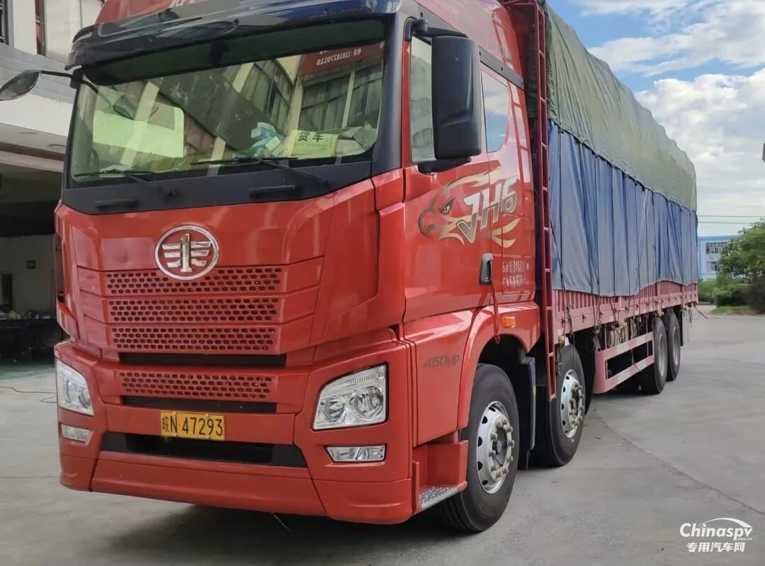 百公里油耗22L!玉柴大馬力重機(jī)成為陳師傅賺錢的“好拍檔”