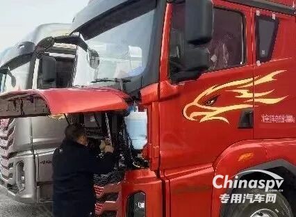 2025年前三季度，解放動(dòng)力總成產(chǎn)品銷量全面攀升，市場份額穩(wěn)步增長。