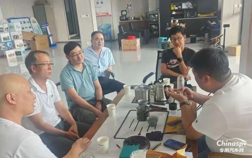 2025年前三季度，解放動(dòng)力總成產(chǎn)品銷量全面攀升，市場份額穩(wěn)步增長。