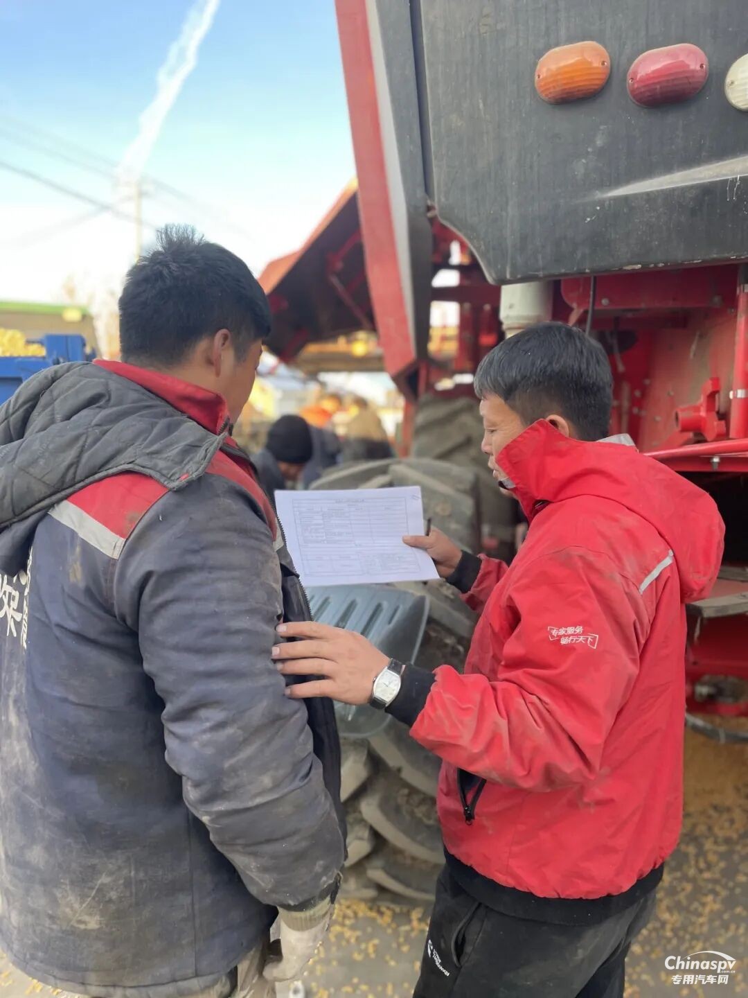 秋收收官，服務(wù)不打烊！東風(fēng)康明斯專業(yè)護(hù)航助力顆粒歸倉