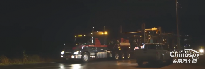 北美重卡巨人：沃爾沃VNX領(lǐng)航超限運(yùn)輸時(shí)代