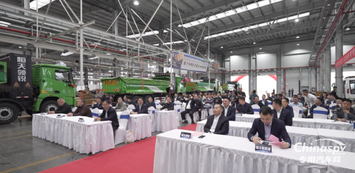 奔赴南京！130臺(tái)徐工新能源渣土車(chē)再掀零碳浪潮