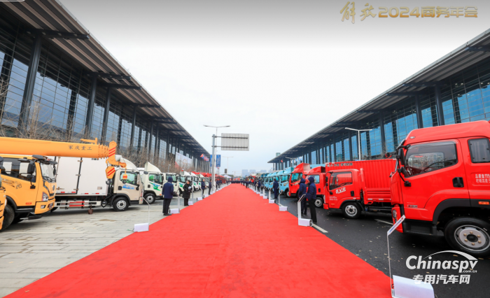 一汽解放總經(jīng)理、黨委副書記李勝：優(yōu)化專用車產(chǎn)品布局 應(yīng)對未來市場競爭