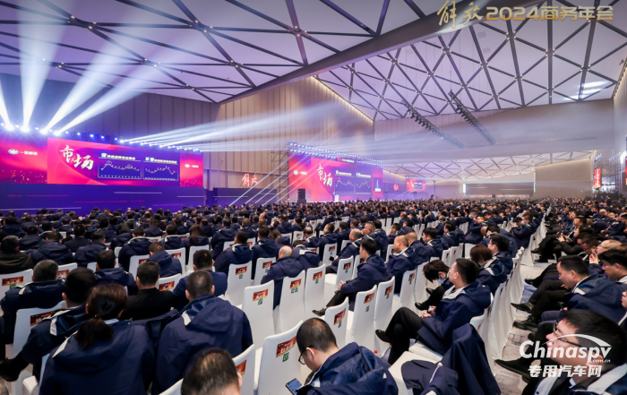 一汽解放總經(jīng)理、黨委副書記李勝：優(yōu)化專用車產(chǎn)品布局 應(yīng)對未來市場競爭