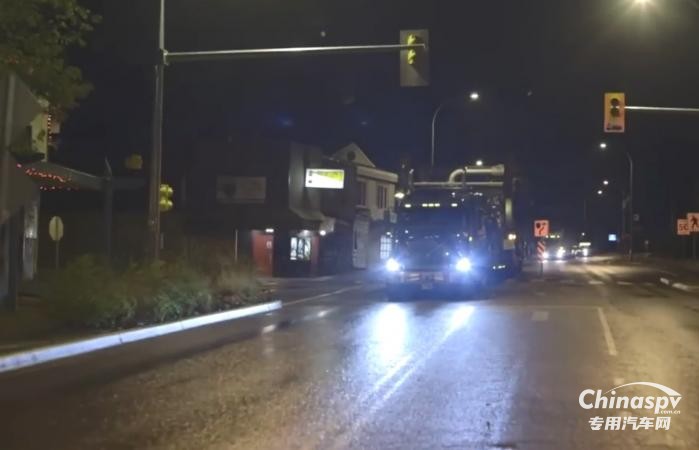 北美重卡巨人：沃爾沃VNX領(lǐng)航超限運(yùn)輸時(shí)代