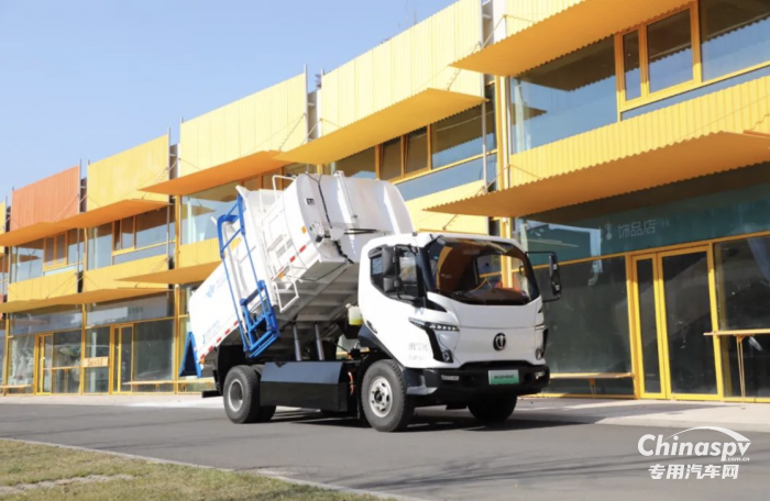 實力圈粉！五征環(huán)保科技純電餐廚垃圾車讓城市更宜居