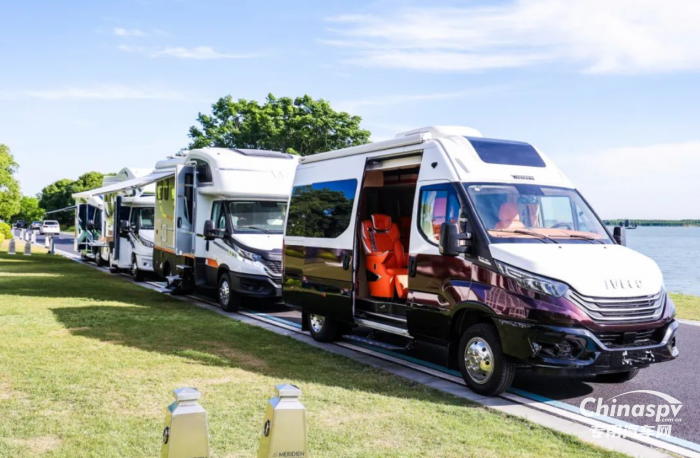 依維柯中國(guó)舉辦“2024意大利依維柯房車之夜”活動(dòng)，推出房車尊享客戶五大VIP權(quán)益