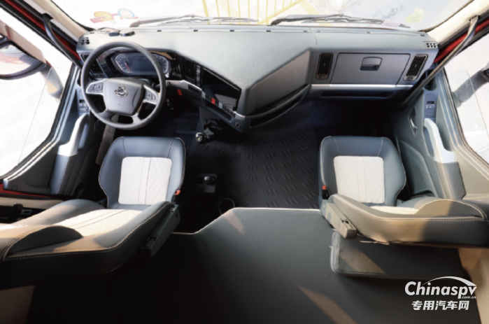 乘龍 H5 純充電自卸車火力全開(kāi)，高效助力龍年開(kāi)工季