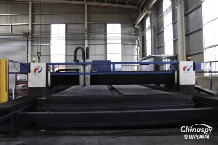 自重僅4.？噸！首達(dá)超輕拉煤車(chē)亮相了