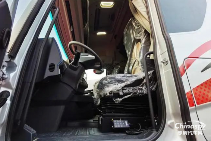 為冷鏈助力，為春運(yùn)“保鮮” 580大馬力北京追夢(mèng)冷鏈車了解一下