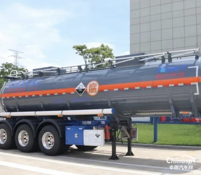 中集強冠合金鋼液罐車-8類腐蝕性危險品運輸旗艦車